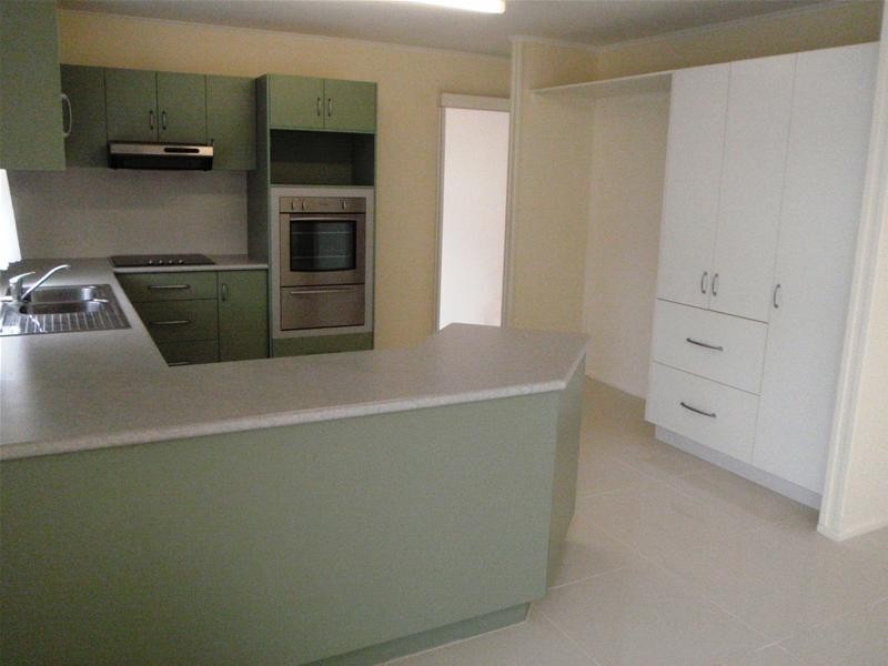 79 Dunn Road, Avenell Heights QLD 4670