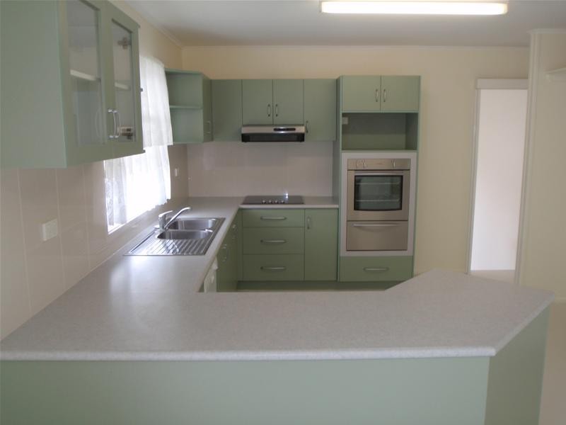 79 Dunn Road, Avenell Heights QLD 4670