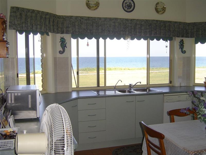 Elliott Heads QLD 4670