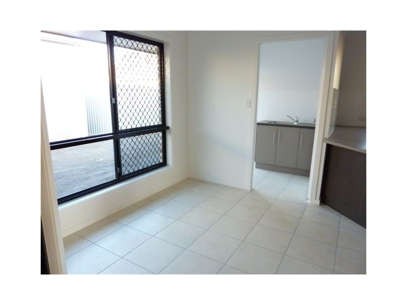 Avenell Heights QLD 4670
