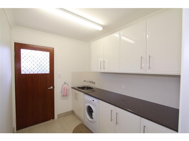 Sharon QLD 4670