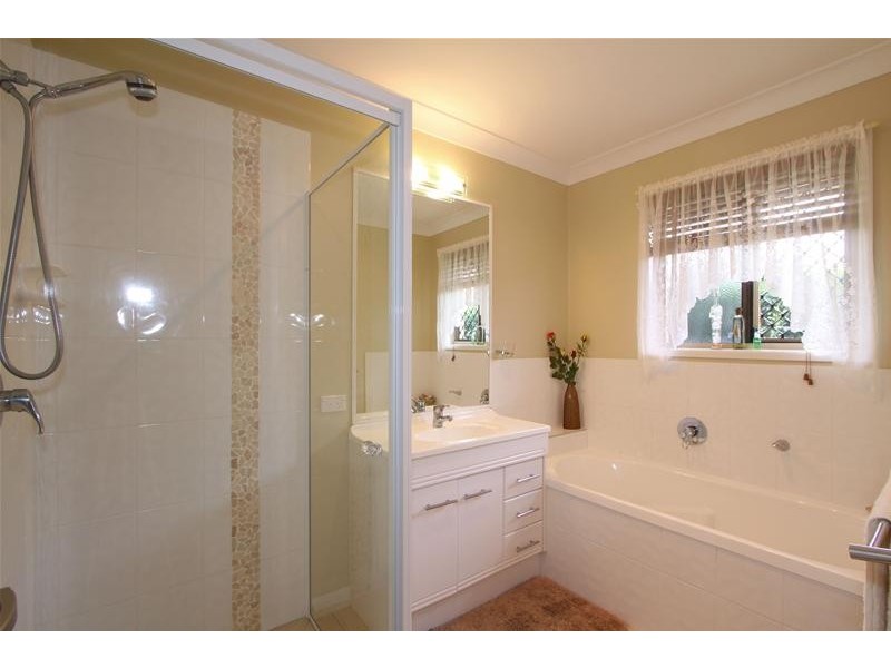 14 Porras Court, Avenell Heights QLD 4670