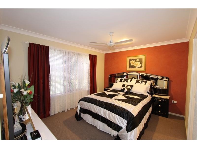 14 Porras Court, Avenell Heights QLD 4670