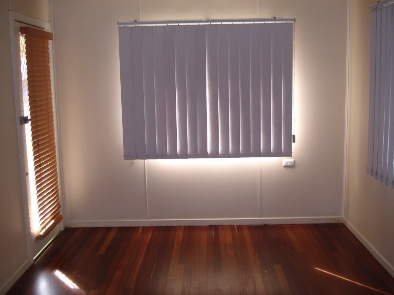 Avenell Heights QLD 4670