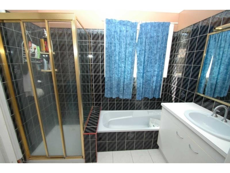 11 Daniel Drive, Bundaberg North QLD 4670