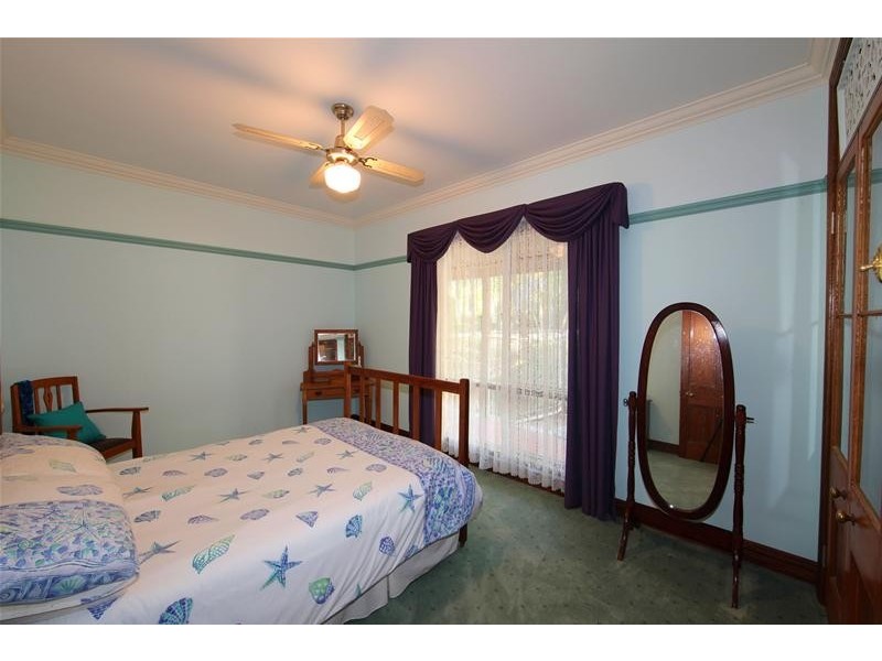 16 Finemore Crescent, Qunaba QLD 4670