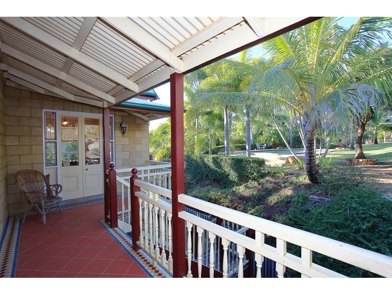 16 Finemore Crescent, Qunaba QLD 4670