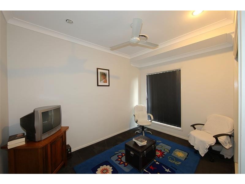 18 Hopton Place, Bundaberg North QLD 4670