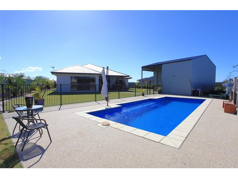 18 Hopton Place, Bundaberg North QLD 4670