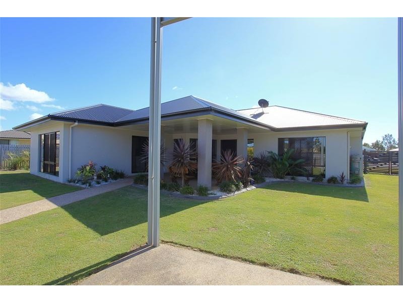 18 Hopton Place, Bundaberg North QLD 4670