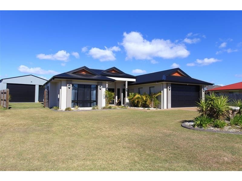 18 Hopton Place, Bundaberg North QLD 4670