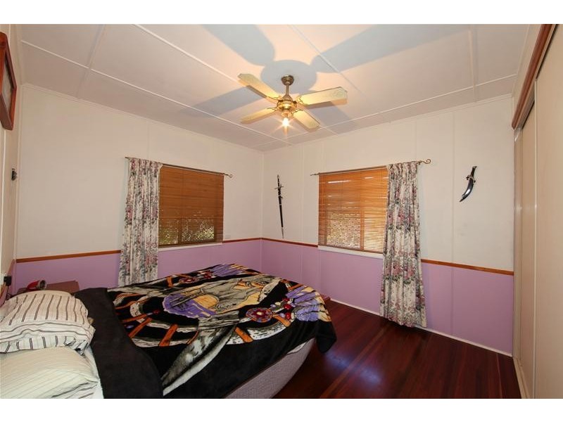 102 Elliott Heads Road, Avenell Heights QLD 4670