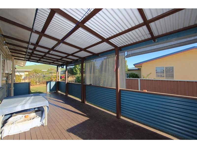 102 Elliott Heads Road, Avenell Heights QLD 4670