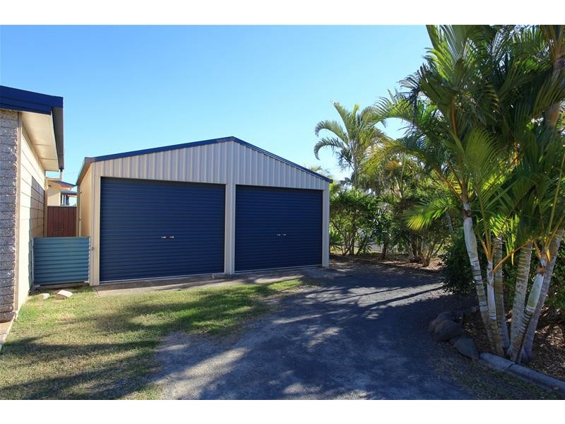 102 Elliott Heads Road, Avenell Heights QLD 4670