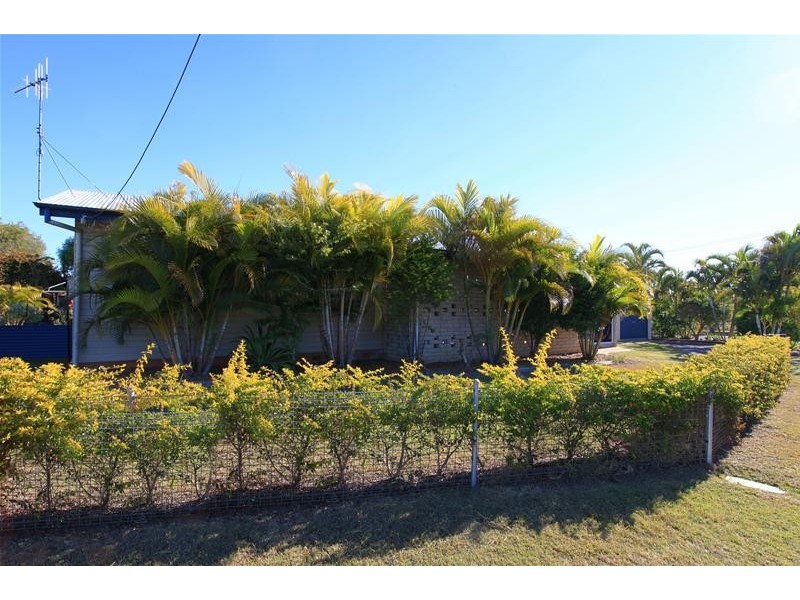 102 Elliott Heads Road, Avenell Heights QLD 4670