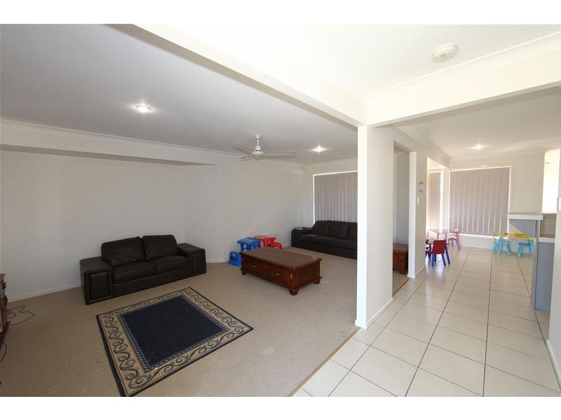 4 Avalon Street, Burnett Heads QLD 4670