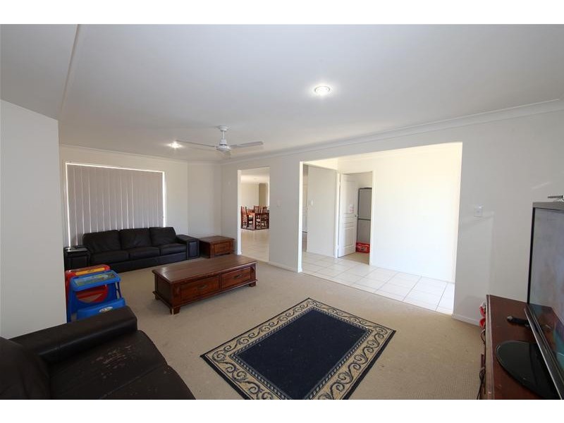 4 Avalon Street, Burnett Heads QLD 4670