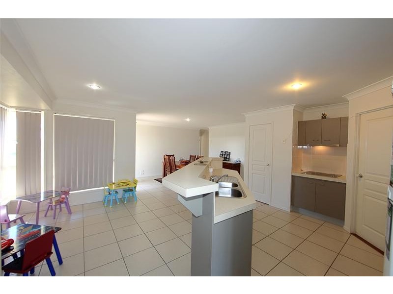 4 Avalon Street, Burnett Heads QLD 4670