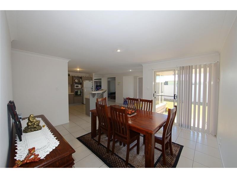 4 Avalon Street, Burnett Heads QLD 4670