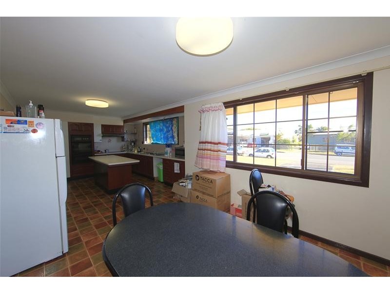 75 Sims Road, Avenell Heights QLD 4670