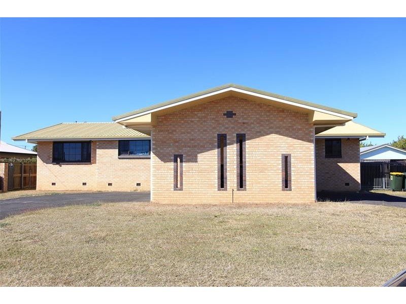 75 Sims Road, Avenell Heights QLD 4670