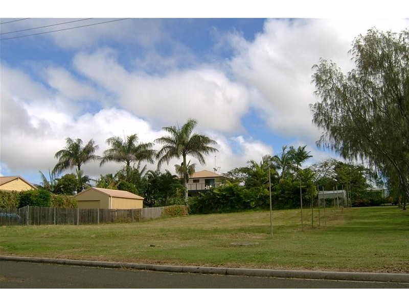 15 Welch Street, Elliott Heads QLD 4670