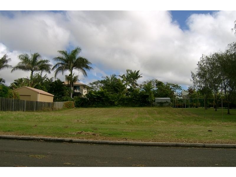 15 Welch Street, Elliott Heads QLD 4670