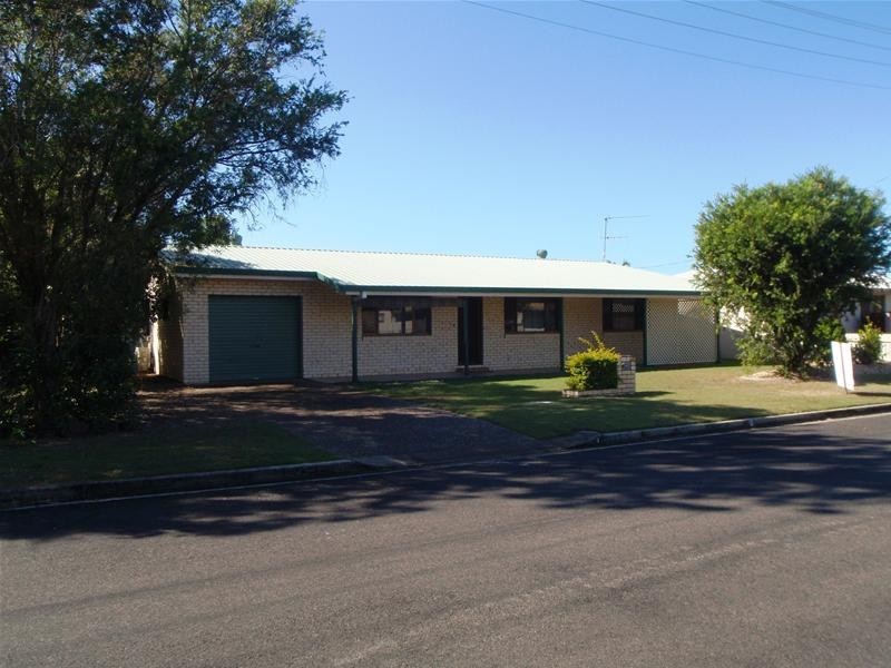 8 Chippindall Court, Avenell Heights QLD 4670