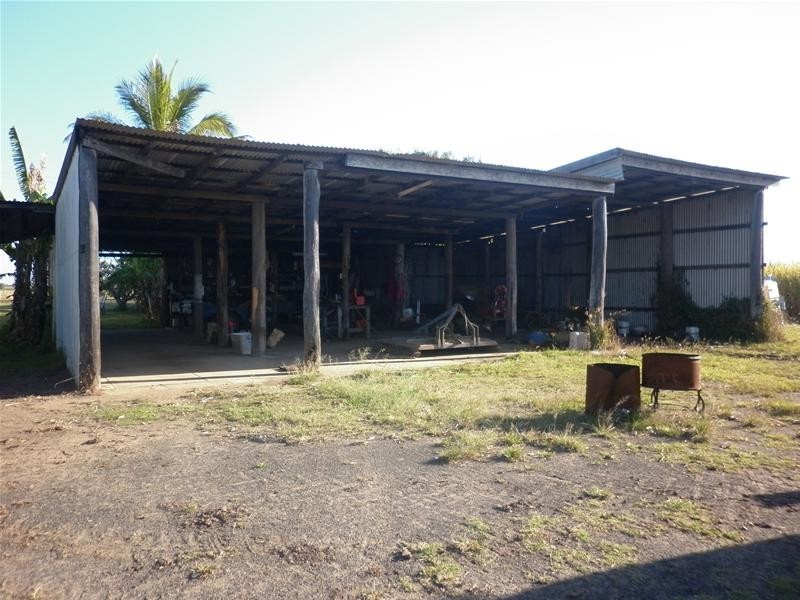 Moore Park Beach QLD 4670