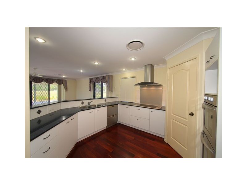 15 Oak Avenue, Coonarr QLD 4670