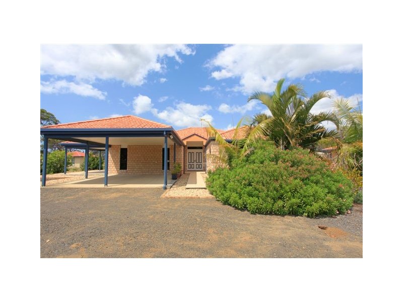 15 Oak Avenue, Coonarr QLD 4670