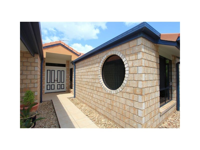 15 Oak Avenue, Coonarr QLD 4670