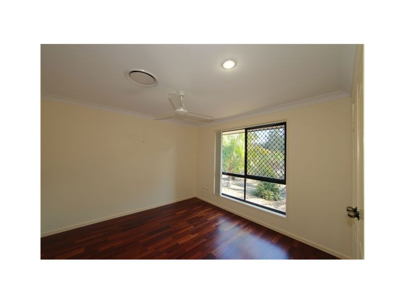 15 Oak Avenue, Coonarr QLD 4670