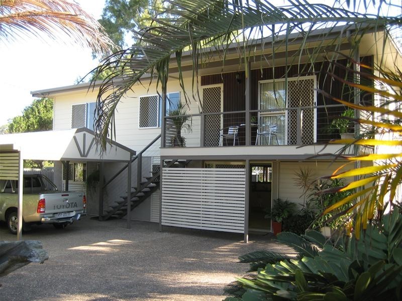 Moore Park Beach QLD 4670