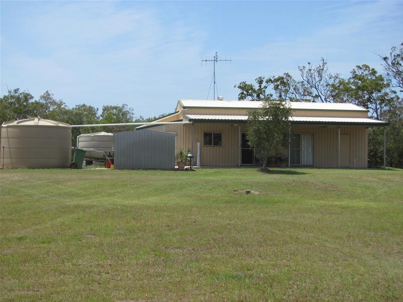 106 Matchbox Road, Deepwater QLD 4674