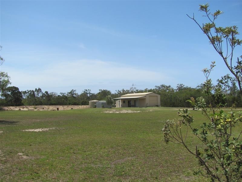 106 Matchbox Road, Deepwater QLD 4674