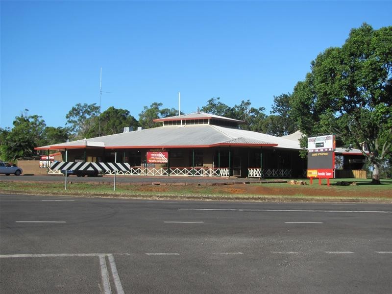 4 Avondale Road, Avondale QLD 4670