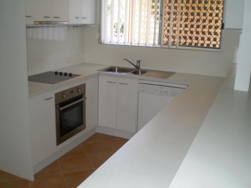 Avenell Heights QLD 4670