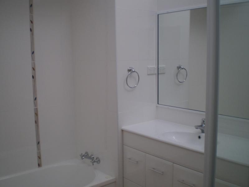 Avenell Heights QLD 4670