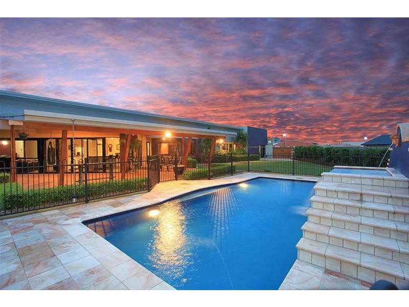 Avenell Heights QLD 4670