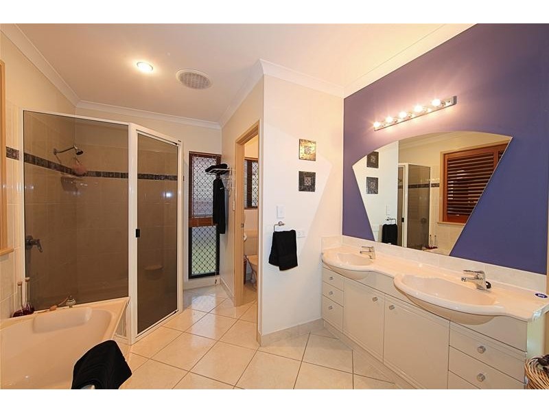Avenell Heights QLD 4670