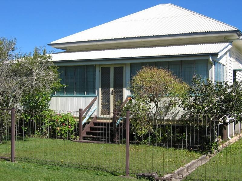 35 Bingera Street, Bundaberg West QLD 4670