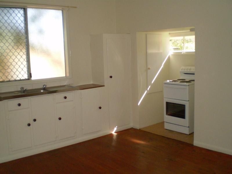 49 FE Walker Street, Kepnock QLD 4670