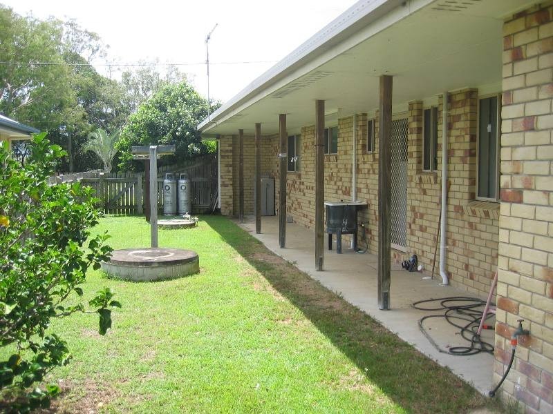 1 Club Avenue, Moore Park Beach QLD 4670