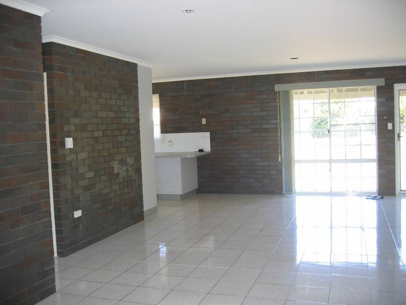 4 Hervey Street, Elliott Heads QLD 4670