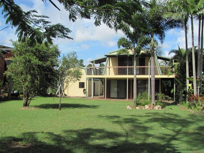2 Colonial Court, Winfield QLD 4670