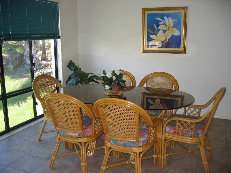 20 Chantelle Circuit, Coral Cove QLD 4670