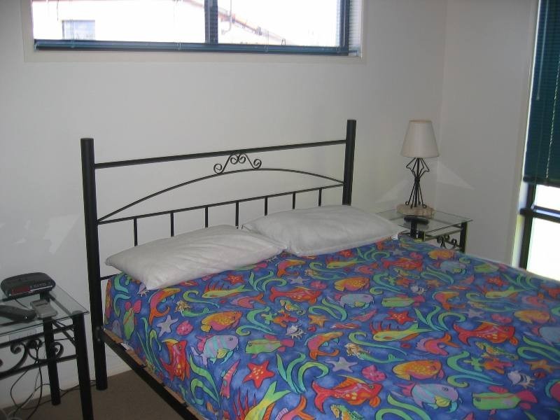 20 Chantelle Circuit, Coral Cove QLD 4670