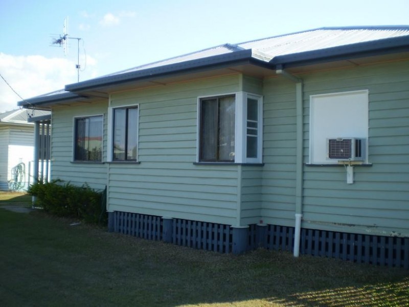 11 Dexter Street, Svensson Heights QLD 4670