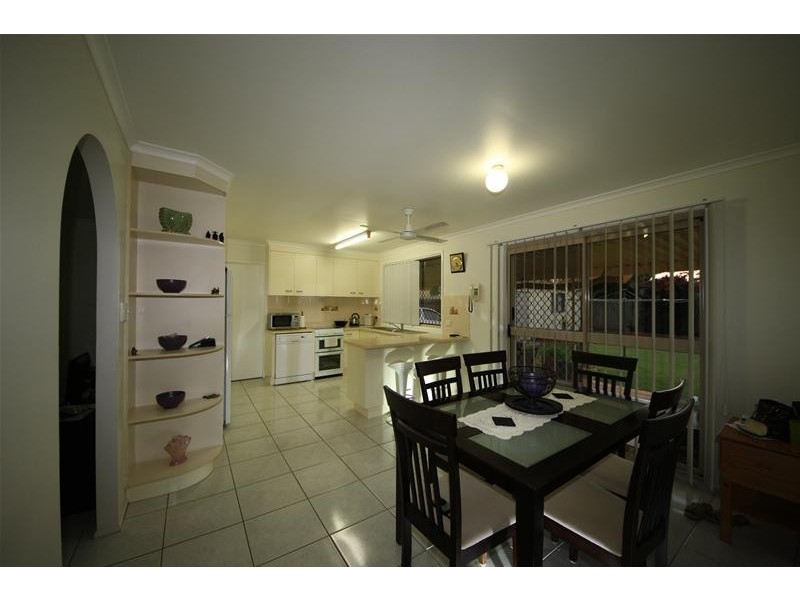 Avenell Heights QLD 4670